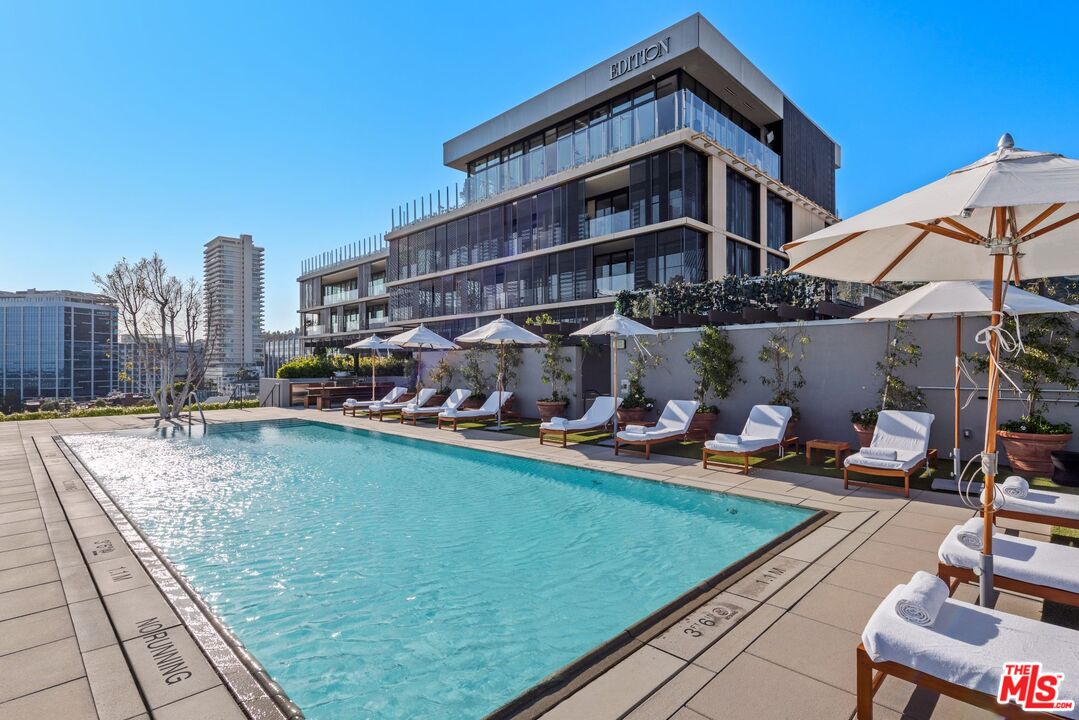 9040 Sunset Blvd Unit: 1002