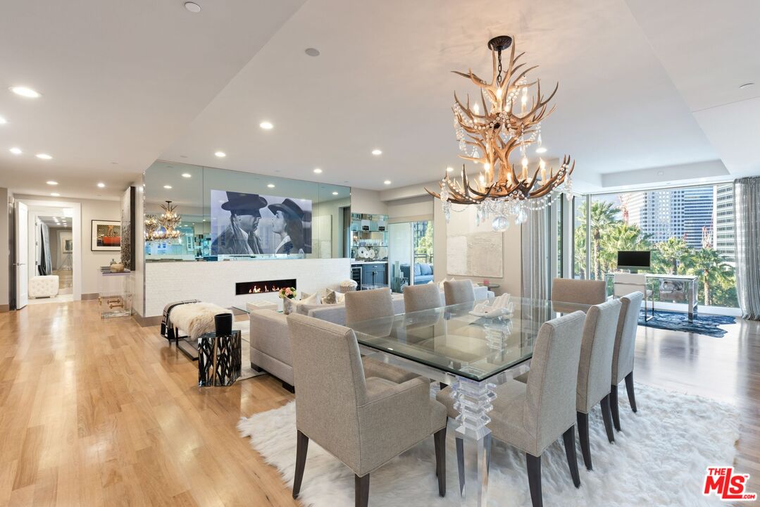 1 W Century Dr Unit: 4D