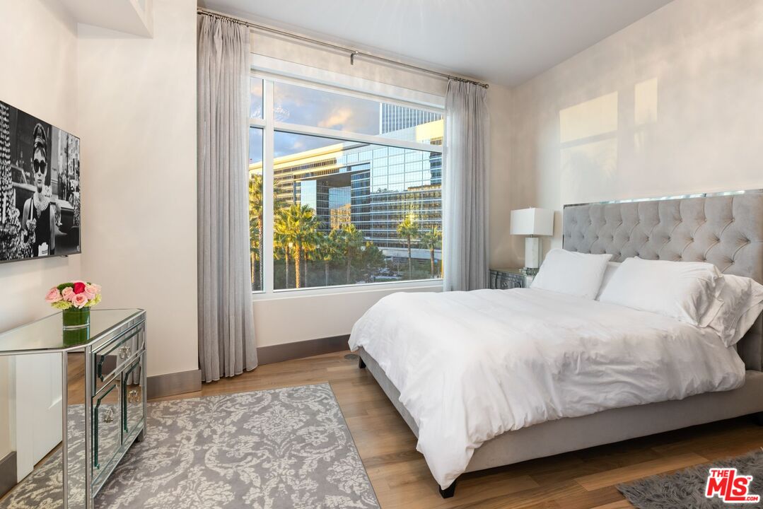 1 W Century Dr Unit: 4D