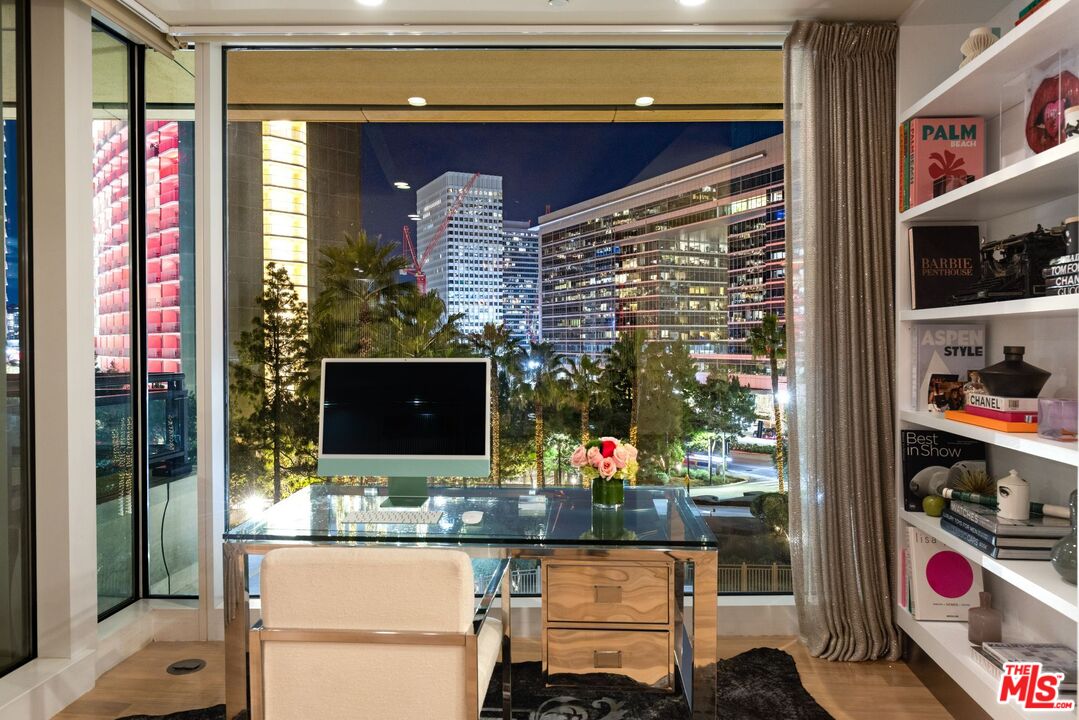 1 W Century Dr Unit: 4D