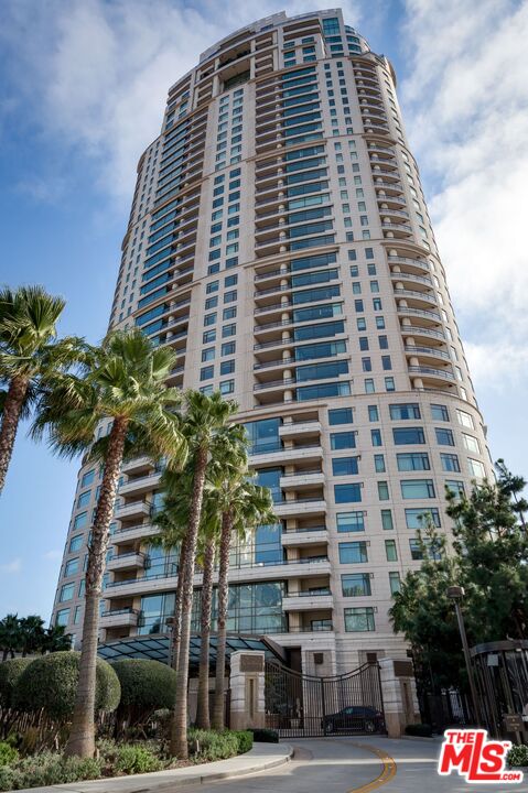 1 W Century Dr Unit: 4D