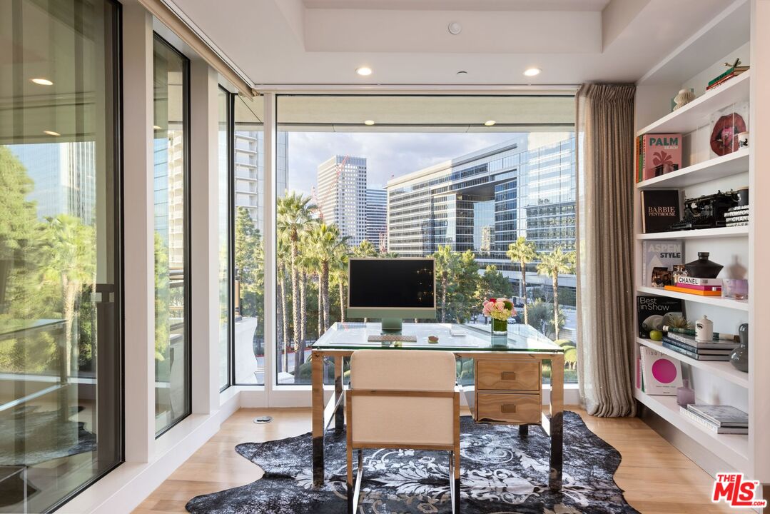 1 W Century Dr Unit: 4D