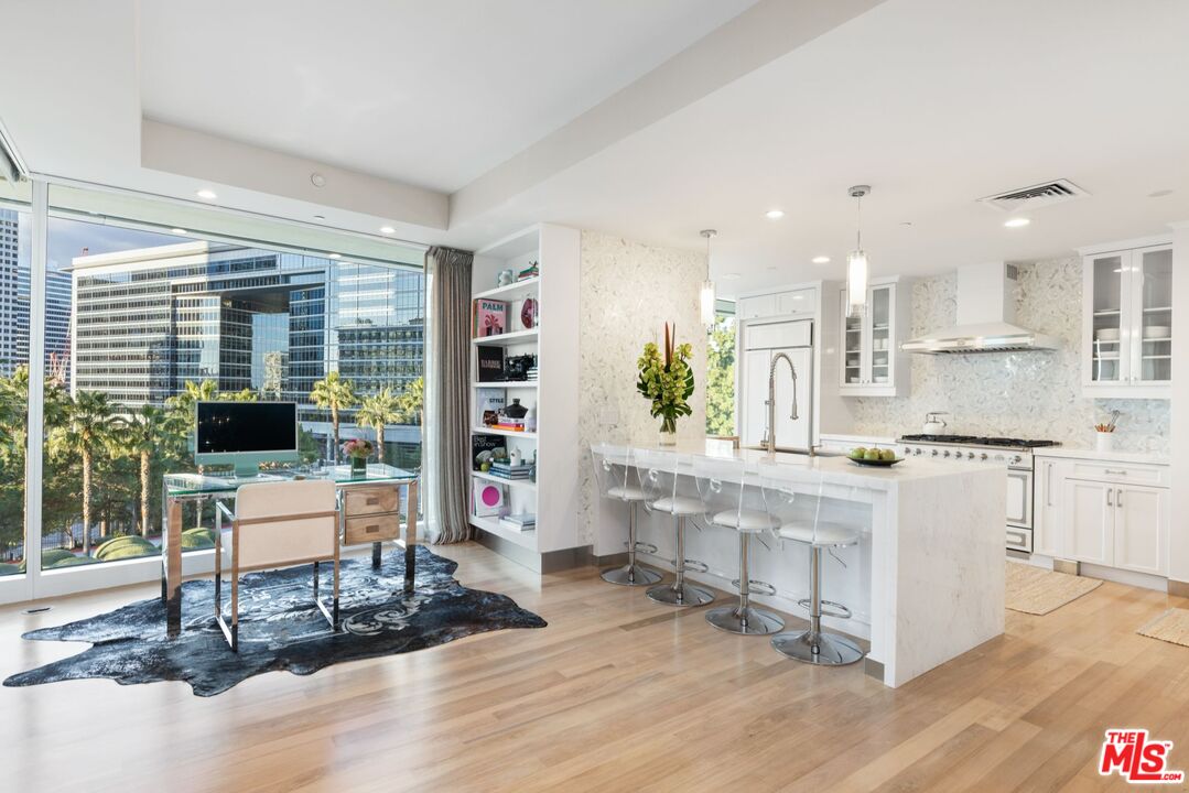 1 W Century Dr Unit: 4D