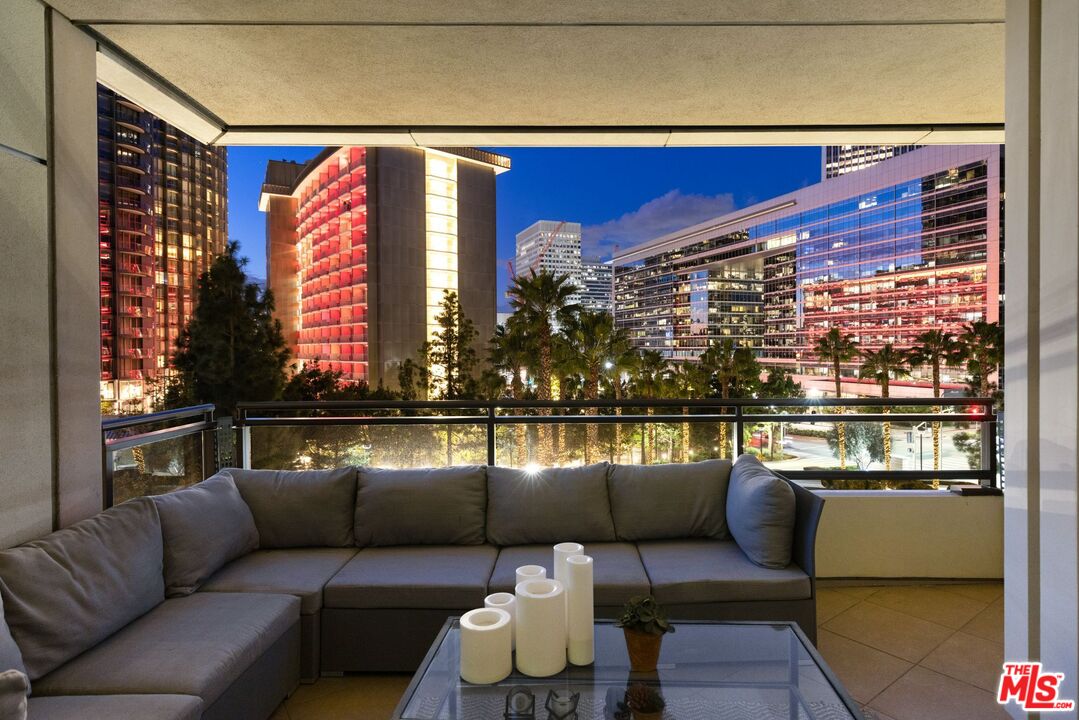 1 W Century Dr Unit: 4D