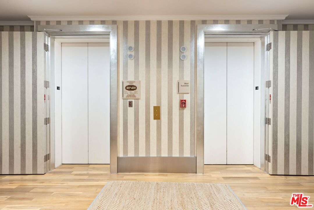 1 W Century Dr Unit: 4D