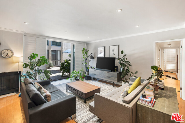 1351 N Crescent Heights Blvd Unit: 118