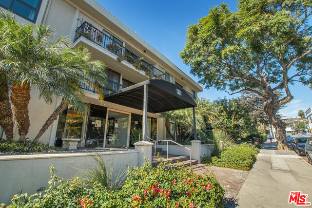 1351 N Crescent Heights Blvd Unit: 118