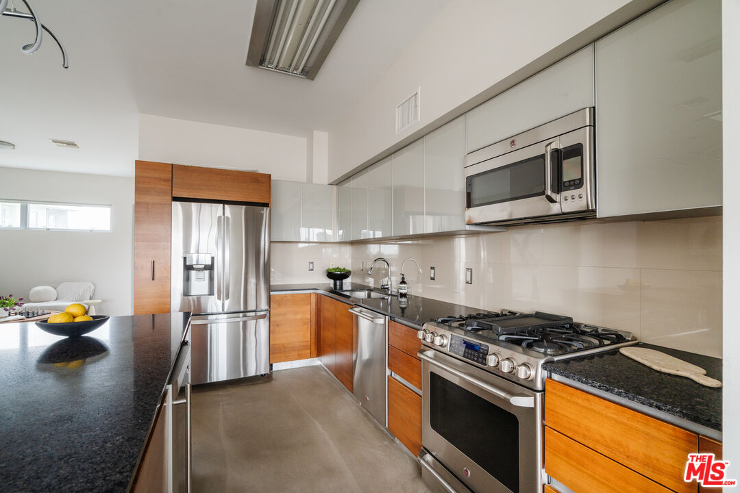 11500 Tennessee Ave Unit: 312