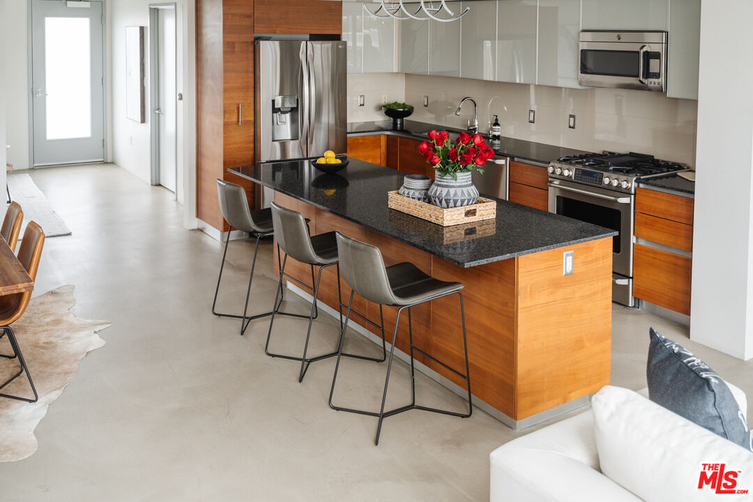 11500 Tennessee Ave Unit: 312