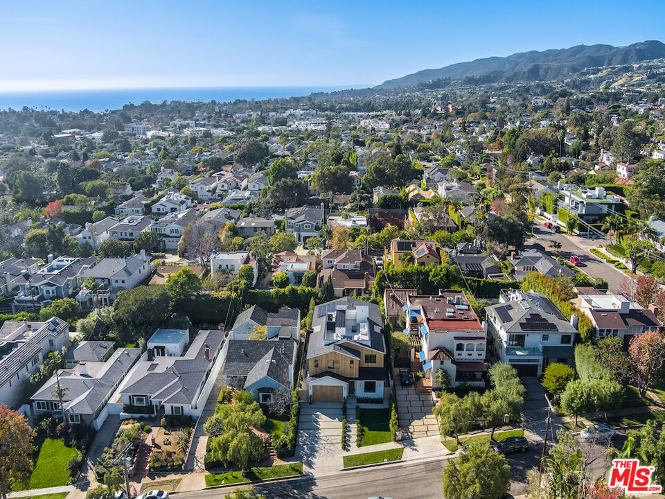 1047 Chautauqua Blvd