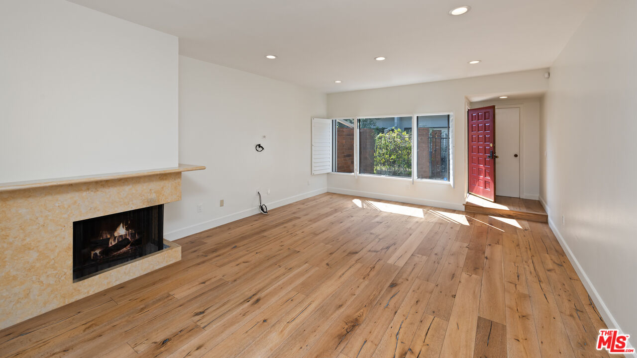 407 S Spalding Dr Unit: 5