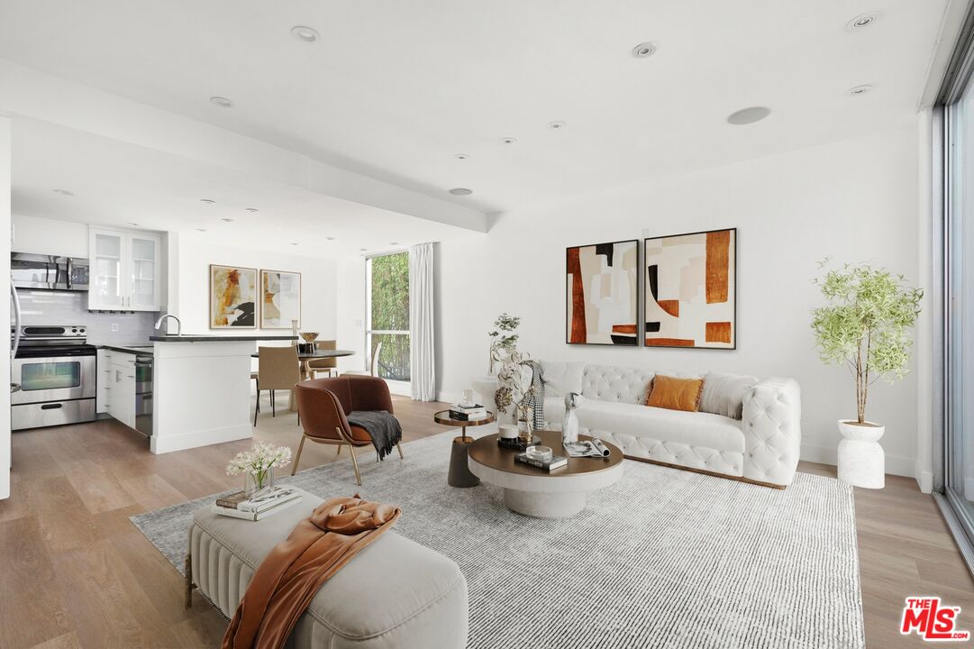 1100 Alta Loma Road Unit: C