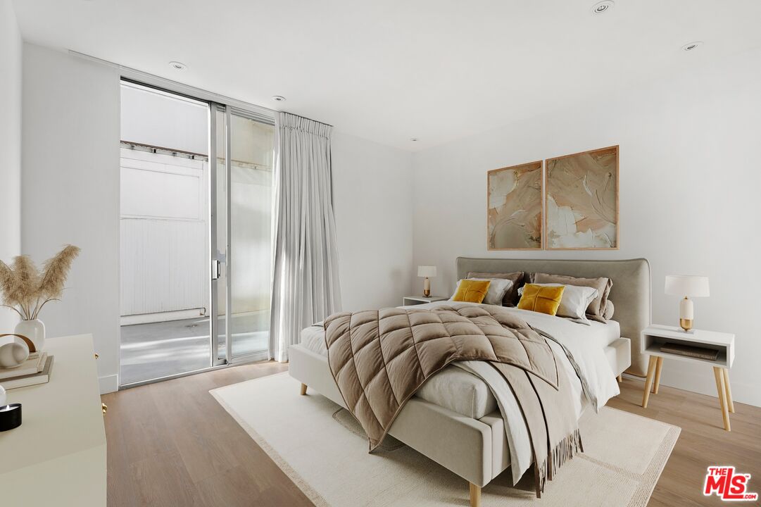 1100 Alta Loma Road Unit: C