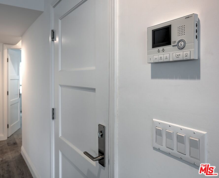 1109 Alta Loma Rd Unit: 3