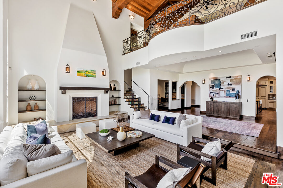 6914 Solano Verde Dr