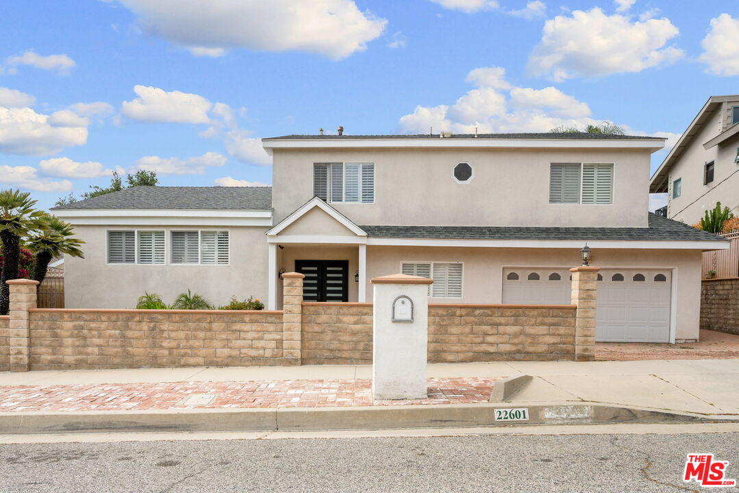 22601 Dardenne Street