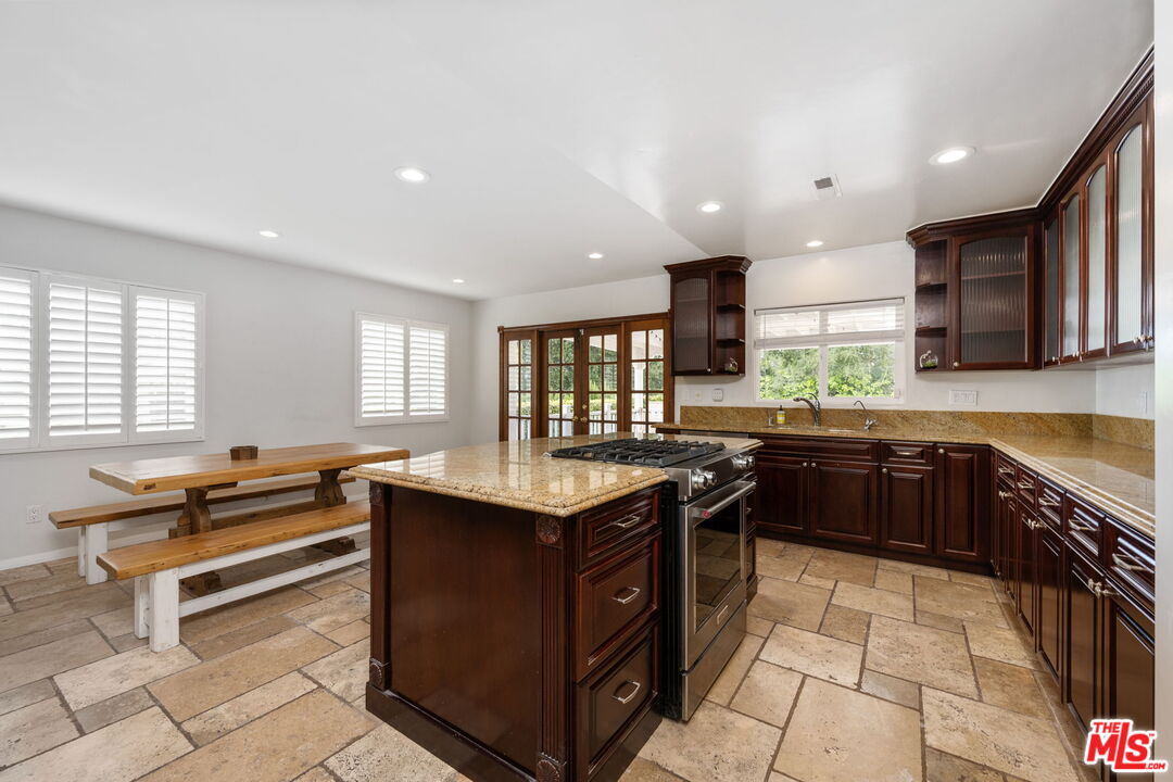 22601 Dardenne Street