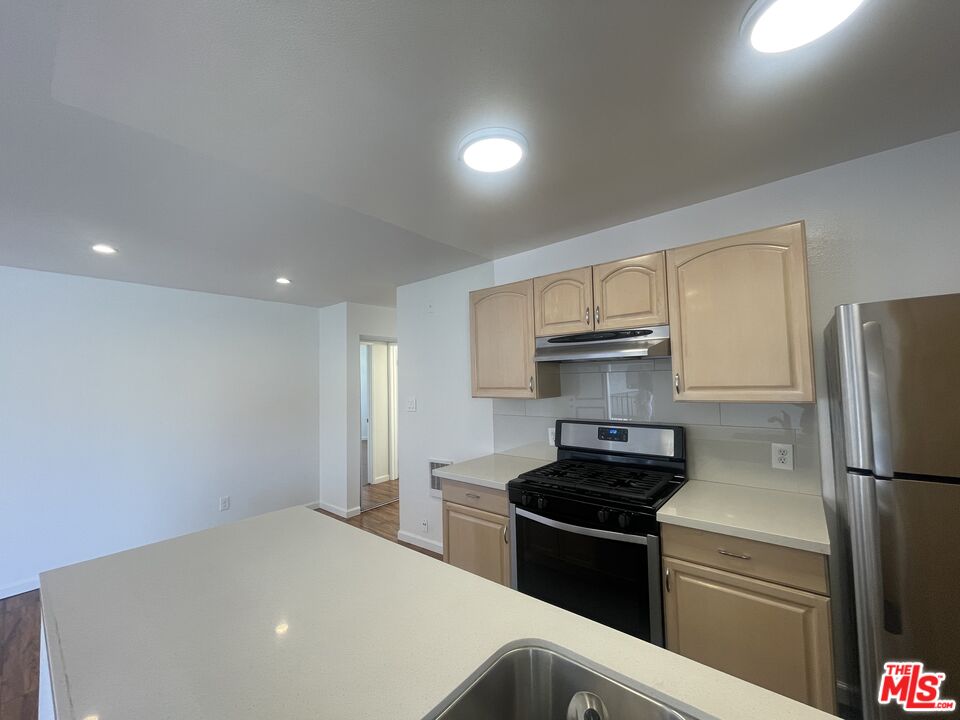 1531 N Detroit St Unit: 207