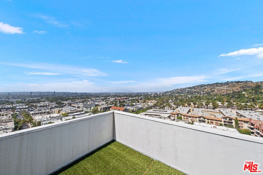 7250 Franklin Ave Unit: 815