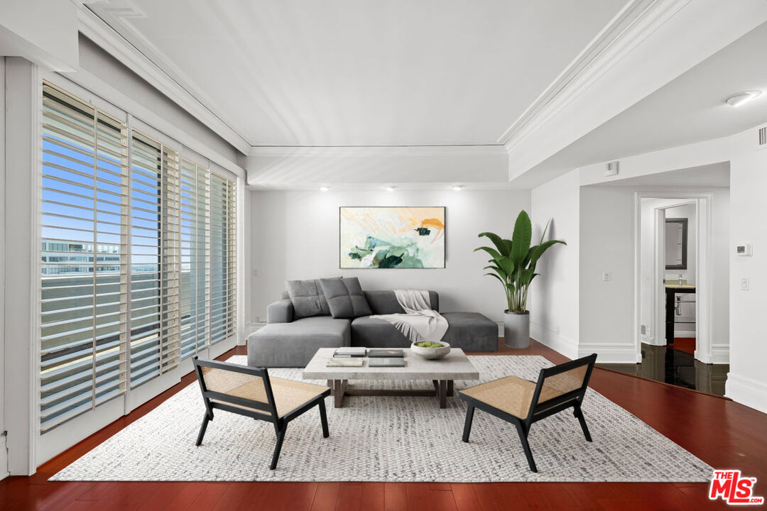 7250 Franklin Ave Unit: 815