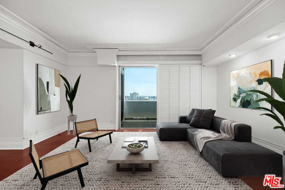 7250 Franklin Ave Unit: 815