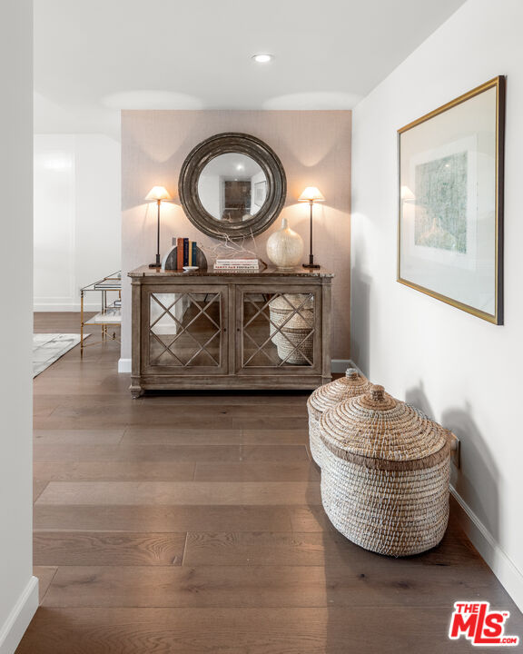 875 Comstock Ave Unit: 2C