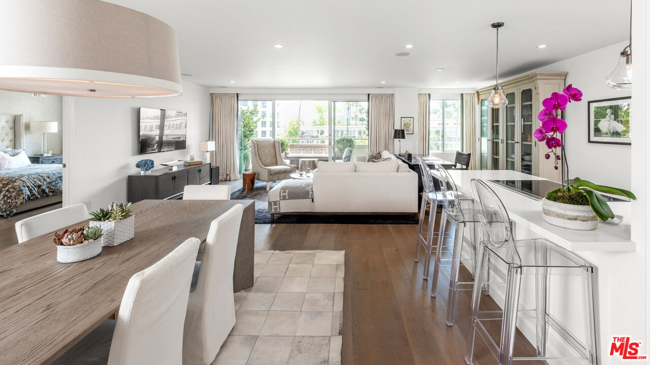 875 Comstock Ave Unit: 2C