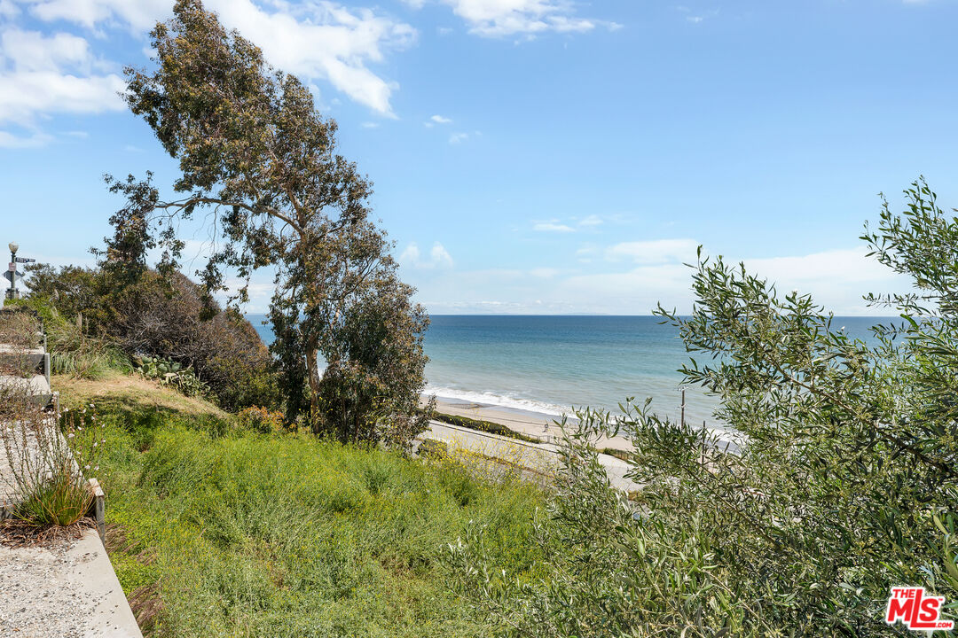 17504 Castellammare Dr