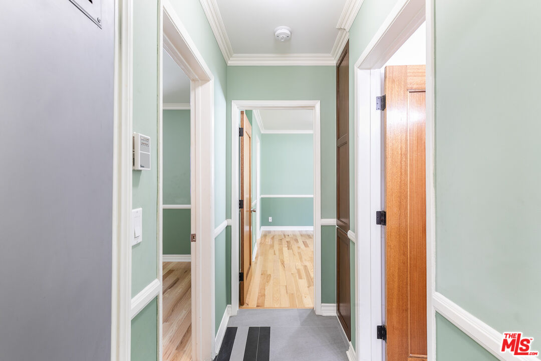 1126 N Formosa Ave Unit: 8