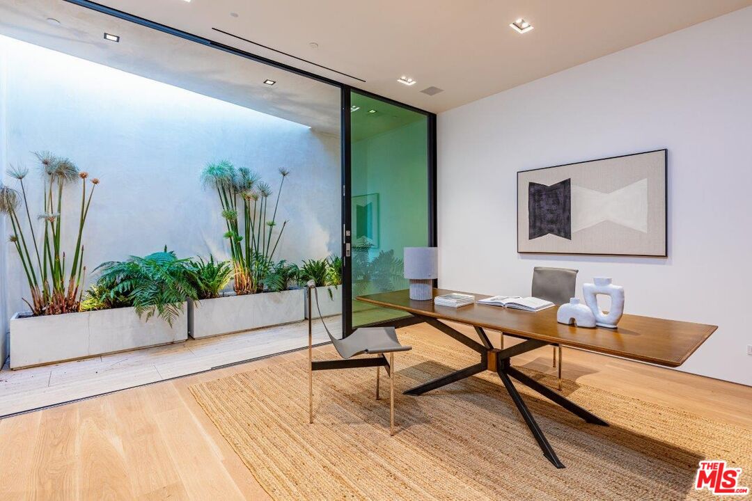 1274 LAGO VISTA DR