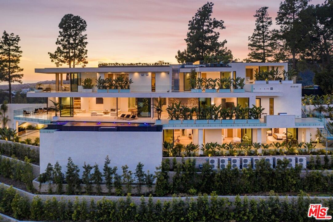 1274 LAGO VISTA DR