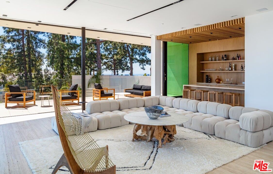 1274 LAGO VISTA DR