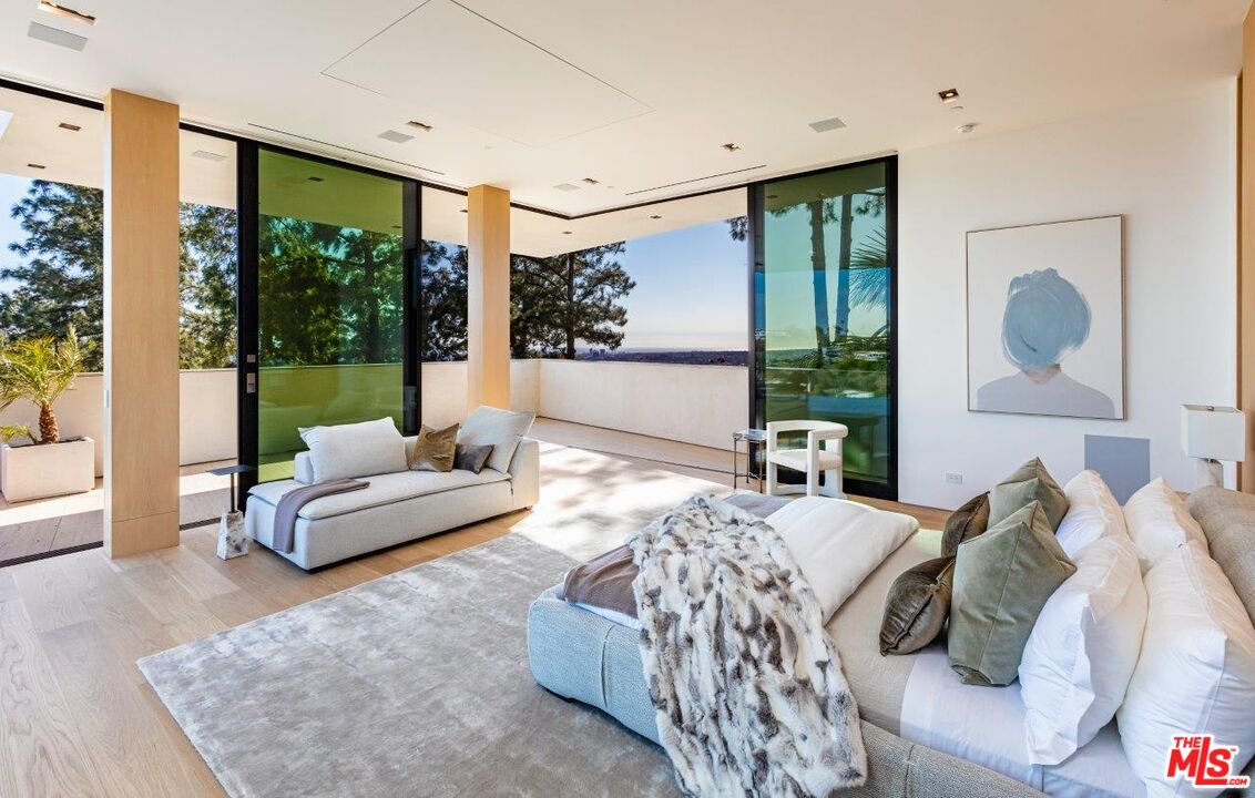1274 LAGO VISTA DR