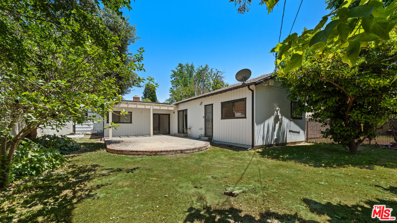 5519 Ventura Canyon Ave