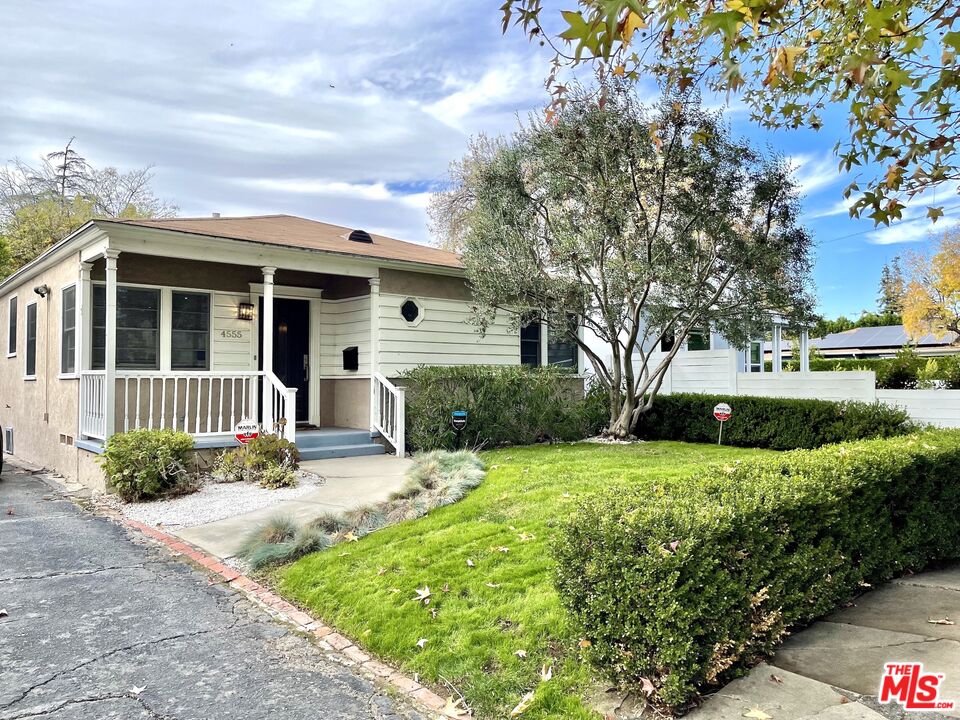 4555 Van Noord Ave