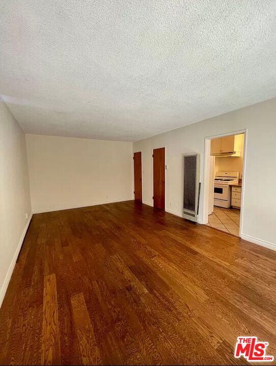 1226 Armacost Ave Unit: 2