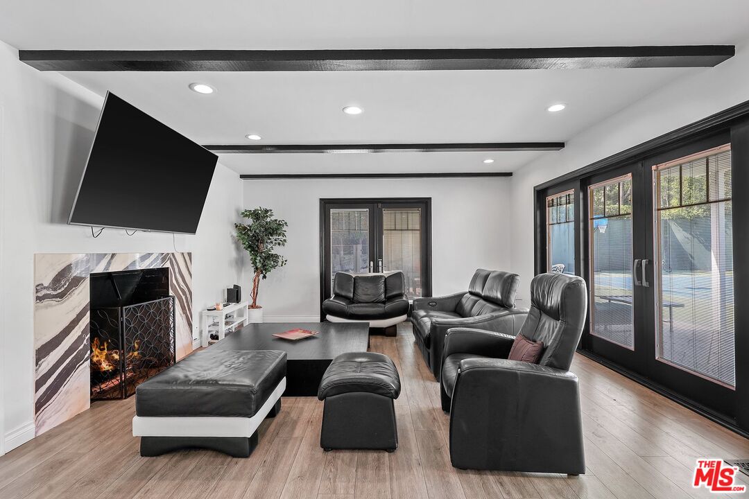 601 N Maple Dr