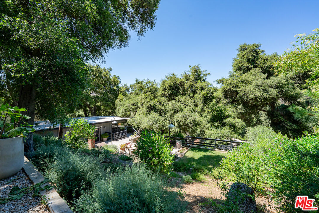 1145 Old Topanga Canyon Rd