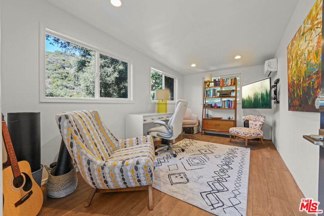 1145 Old Topanga Canyon Rd