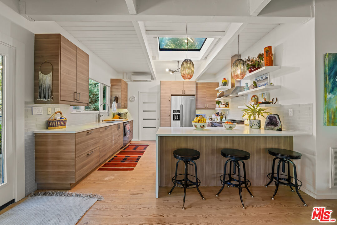 1145 Old Topanga Canyon Rd