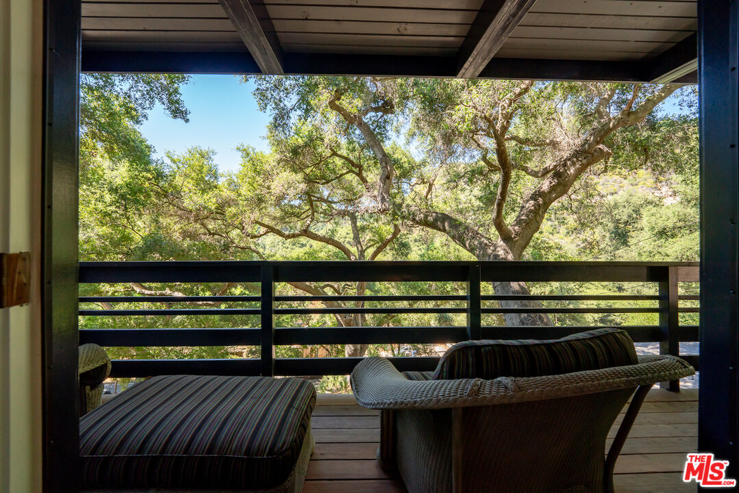 1145 Old Topanga Canyon Rd