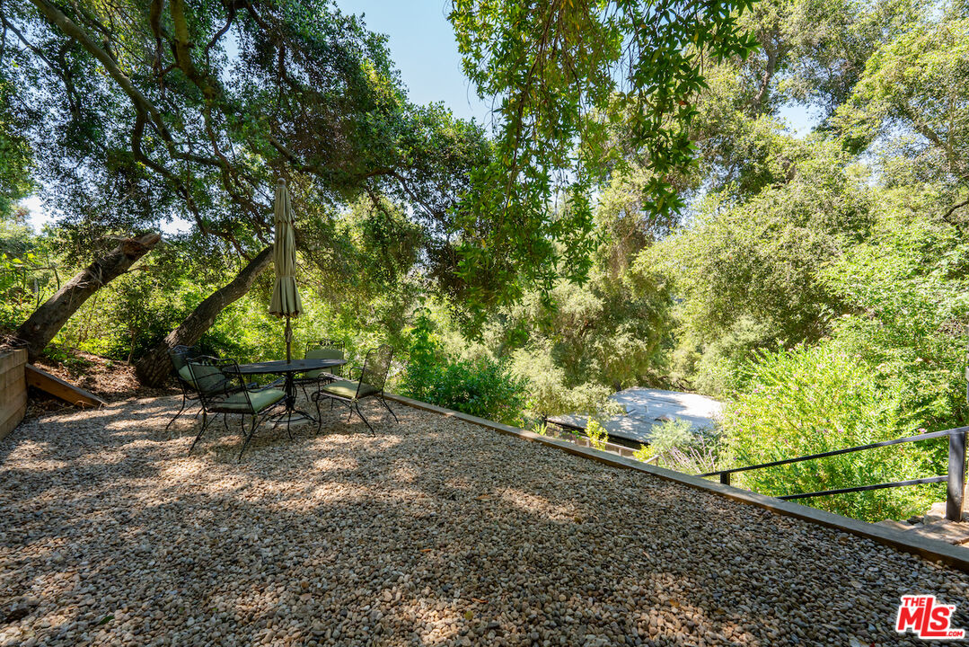 1145 Old Topanga Canyon Rd