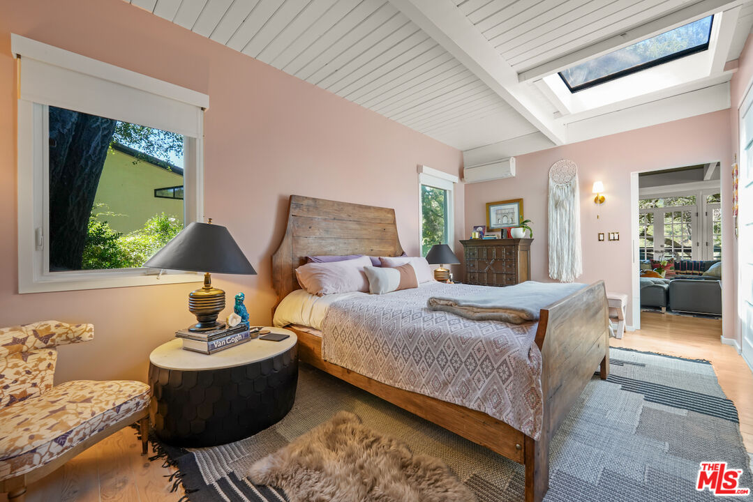 1145 Old Topanga Canyon Rd