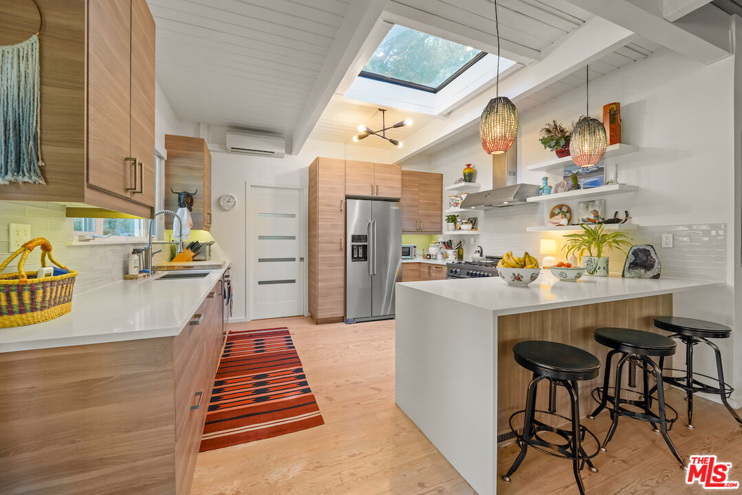 1145 Old Topanga Canyon Rd