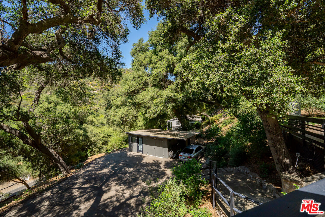 1145 Old Topanga Canyon Rd