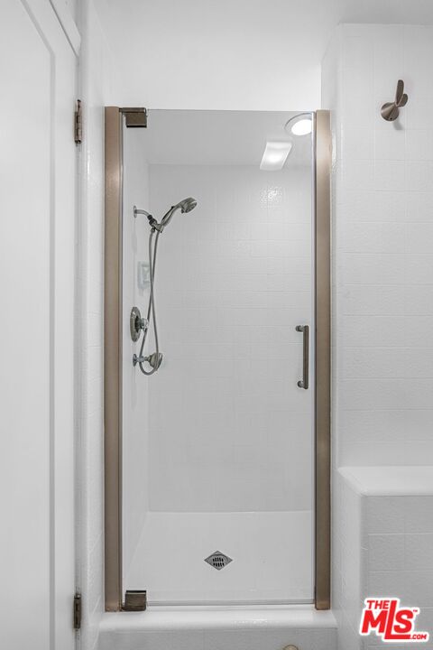 150 N Almont Dr Unit: 101