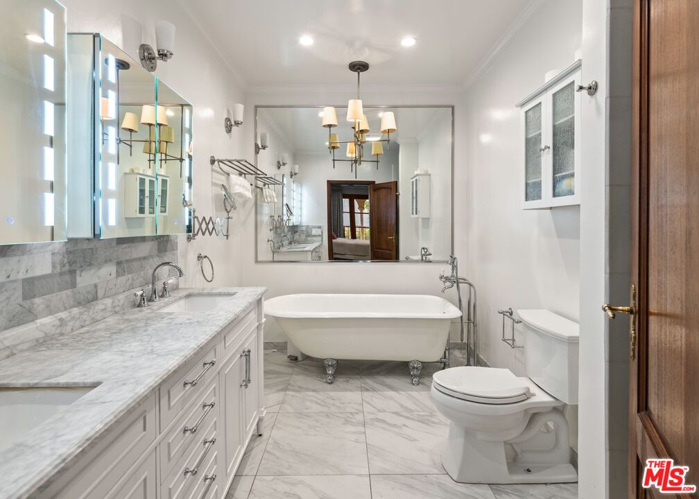 9233 Burton Way Unit: 204