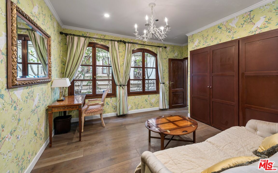 9233 Burton Way Unit: 204