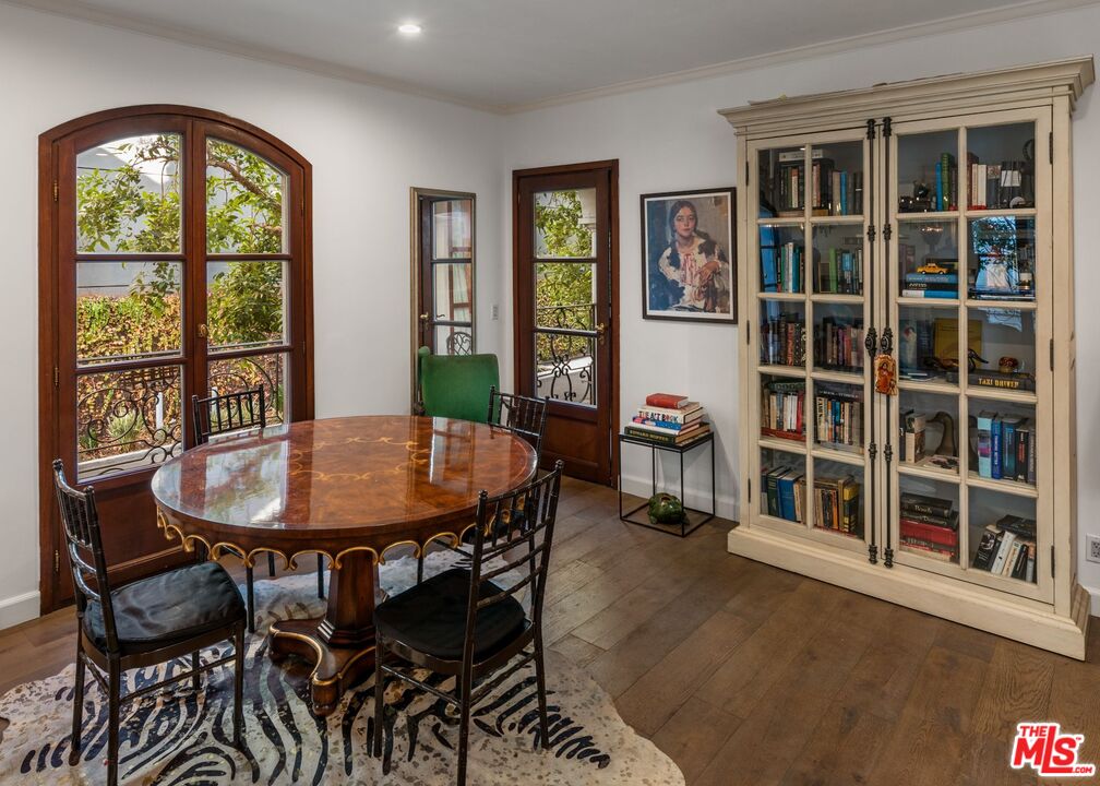 9233 Burton Way Unit: 204