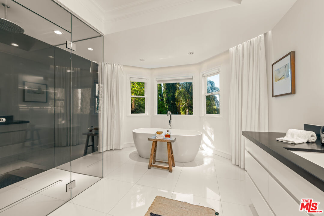 13915 Valley Vista Blvd